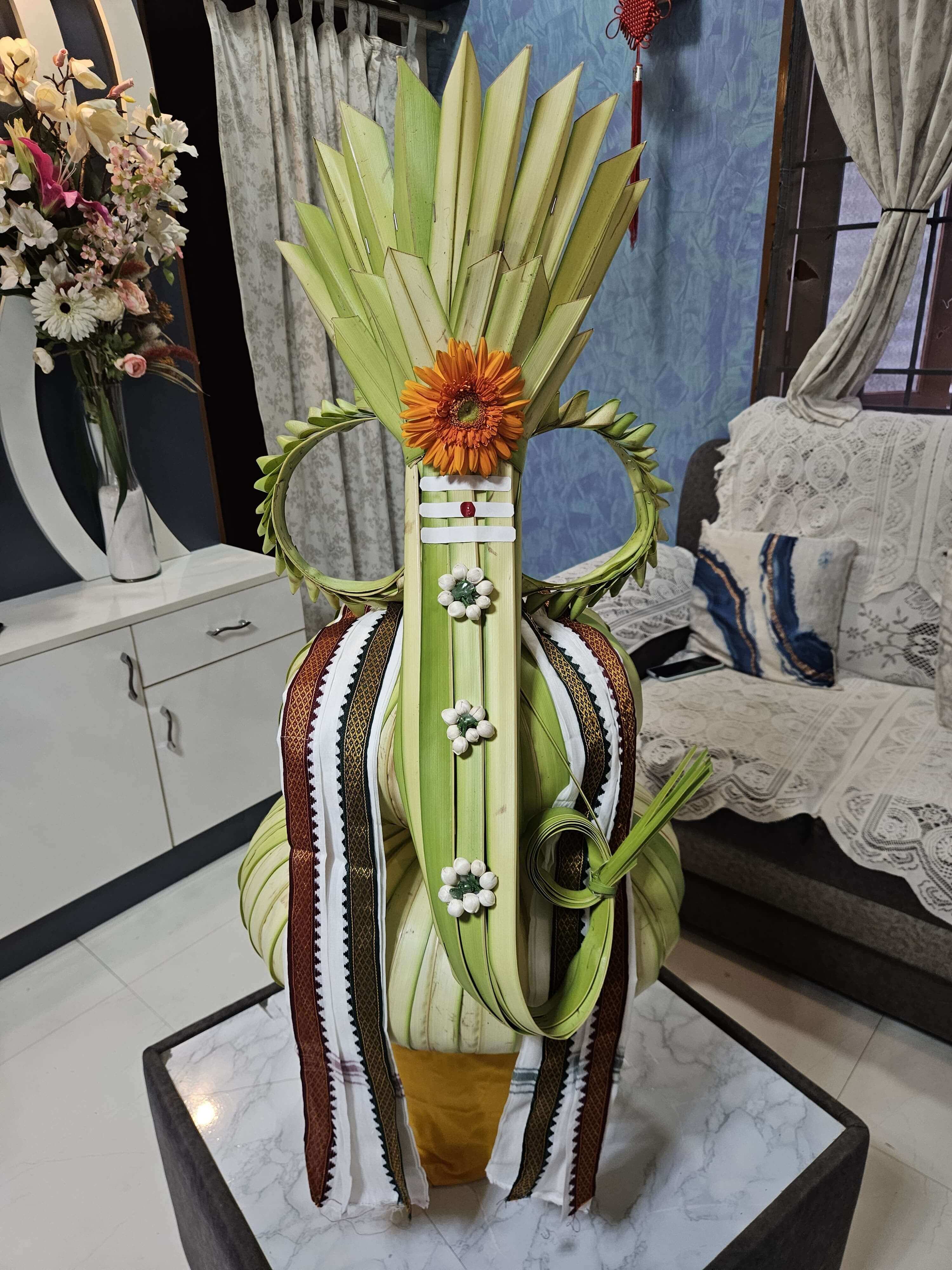 Floral wreath decoration